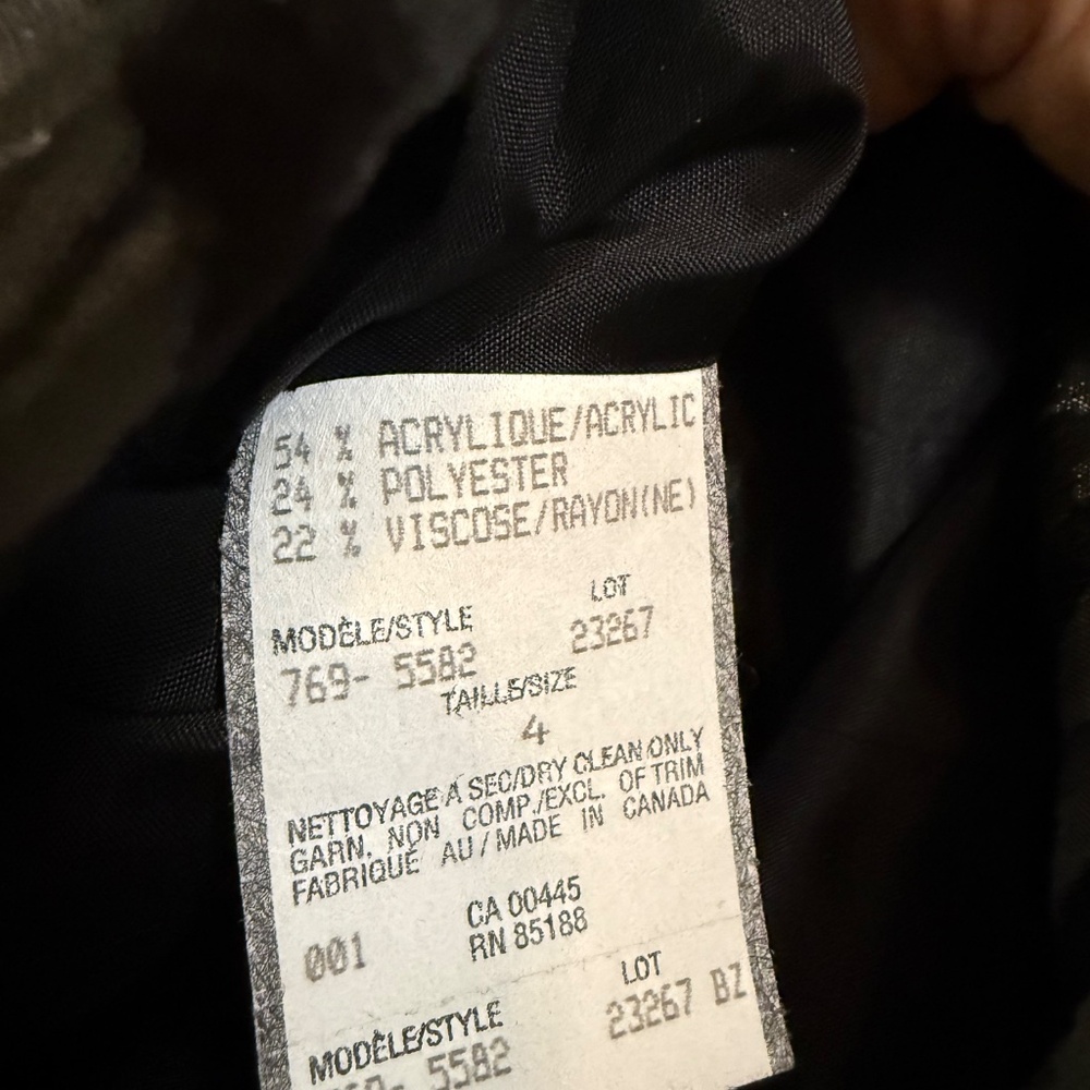 Stylish Suit Jacket - image 7